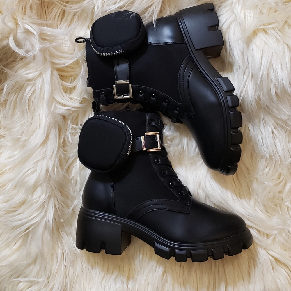 BLACK BOOTIES: SIZE 7